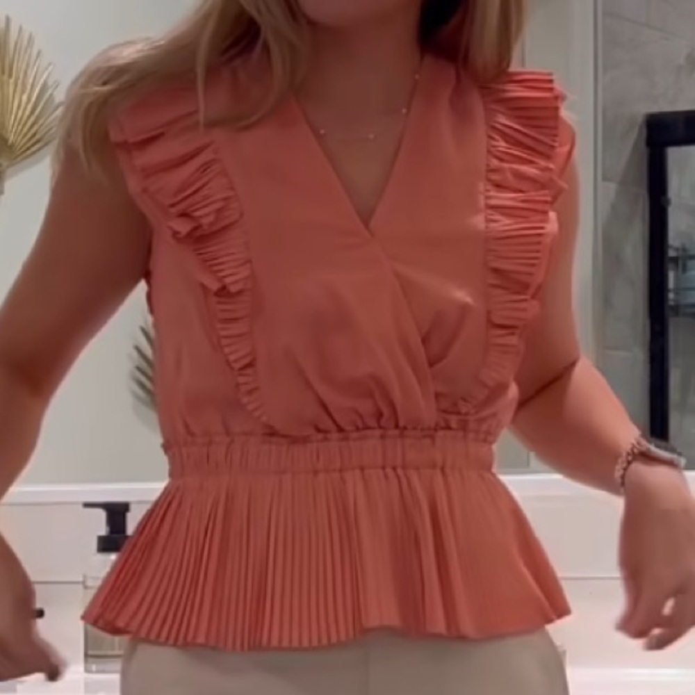 SEARCHING: coral work top